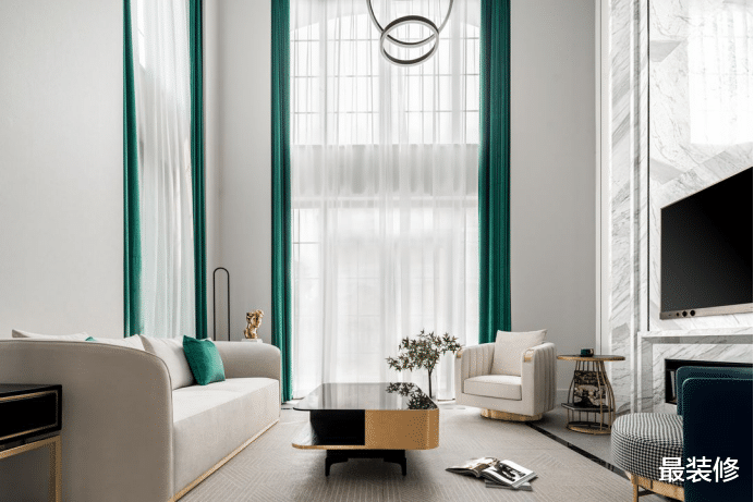 大户型|5层409平超大户型，白色为主的温雅美居，三层休闲区最为出彩