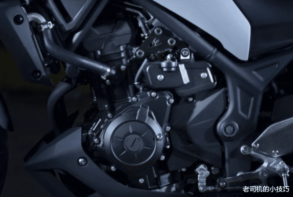 雅马哈@雅马哈双缸运动街车，水冷+风冷电喷30.9千瓦，KYB减震双通道ABS