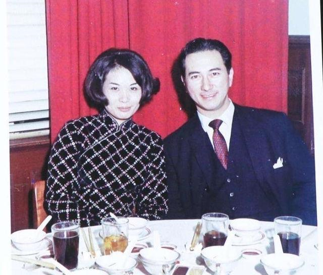 黎婉华|黎婉华年轻时罕见照片流出，终于知道何鸿燊为何借着律法再娶了