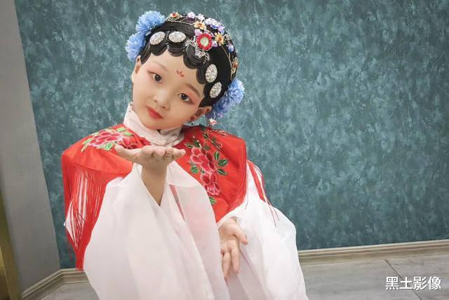 女孩@5岁女孩患重症漂亮脸蛋几近毁容，医院一纸诊断书更是让父母崩溃