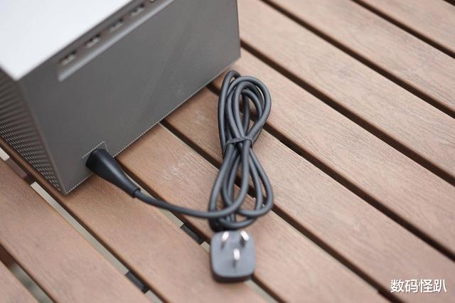 投影仪|峰米投影仪Vogue Pro：无线智能的高清大屏影院体验