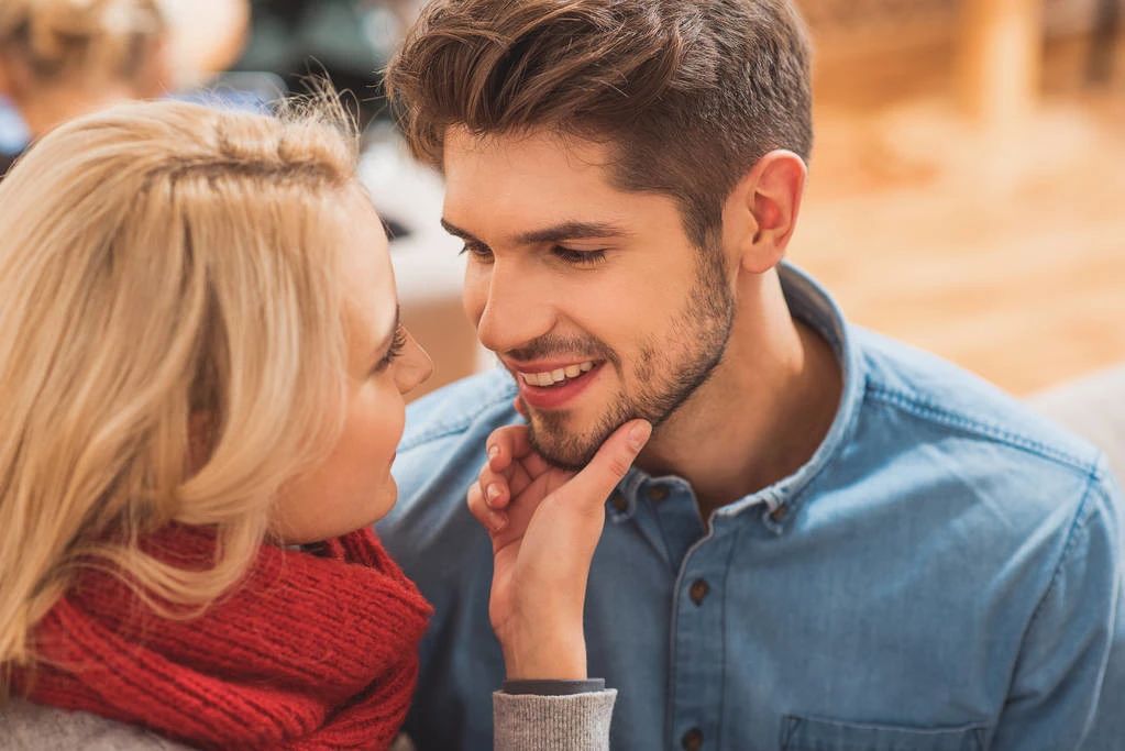 双鱼座▲三月下旬，蔷薇寄情，前任示好，终究再相爱，沧海桑田情不变