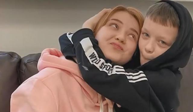 睹图|俄罗斯13岁女孩生下一名女婴，警方想要通过DNA找出孩子生父