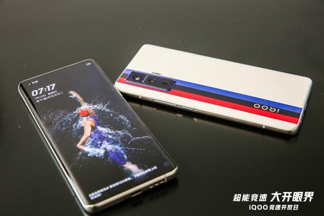 金山|iQOO的“速度美学”