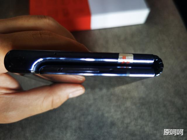 华为mate x|围观！华为Mate X评测：华为首款折叠手机和平板结合体，喜欢吗？