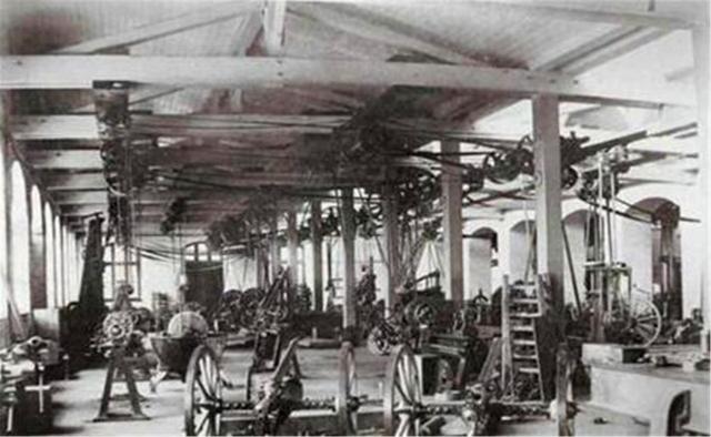 #张之洞#中国唯一还在用的清朝钢轨，至今不生锈，专家：每根都是无价之宝