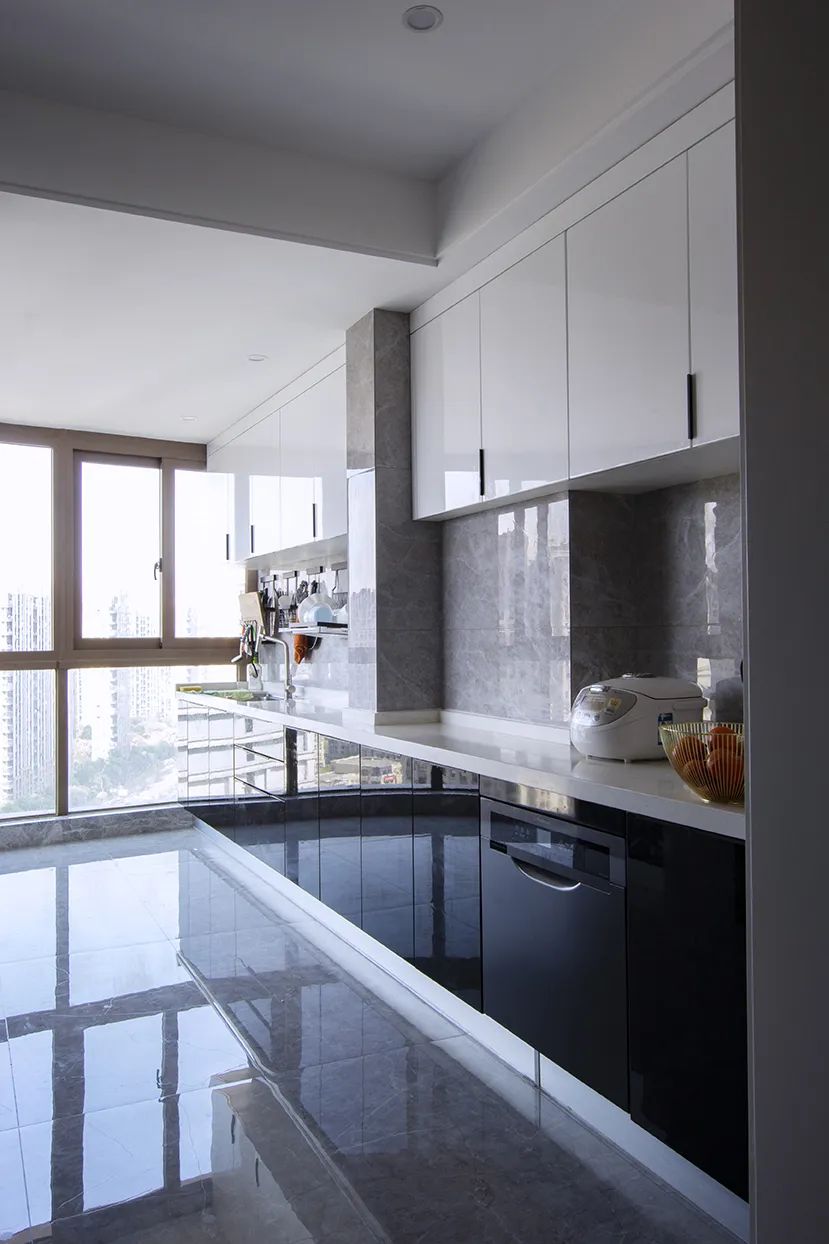 【】280㎡江景大户型，装成现代轻奢风，住如此大宅，人生无憾了！