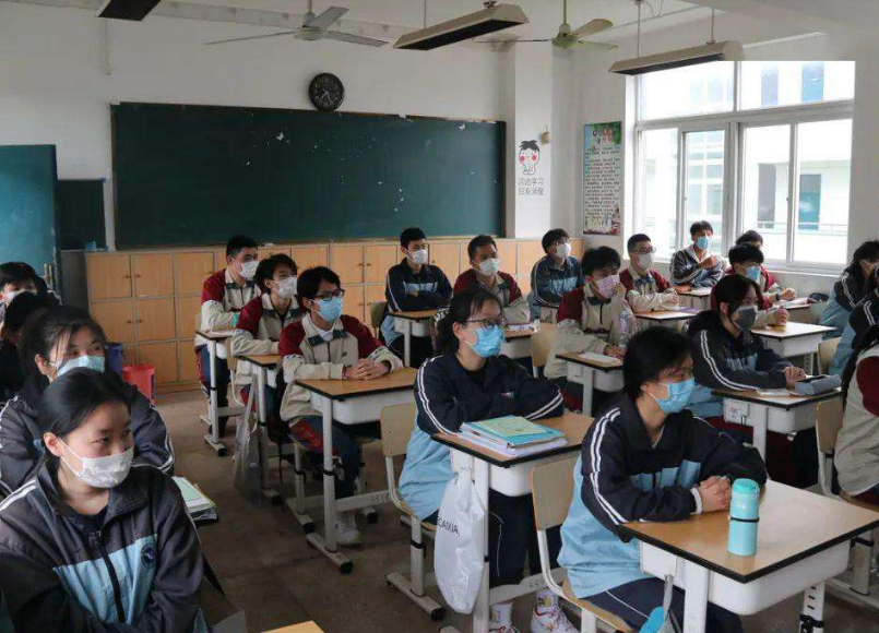 中考|教育部宣布大消息，中、高考迎来新变动，学生和家长欲哭无泪