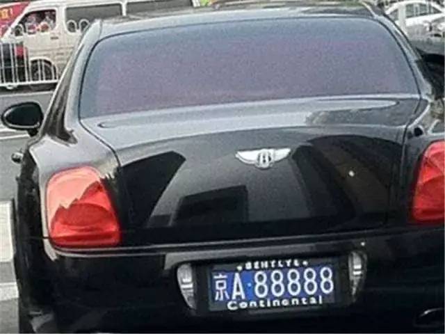 |两千万豪宅是租的？沙发是假的？真不愧是假贵妇