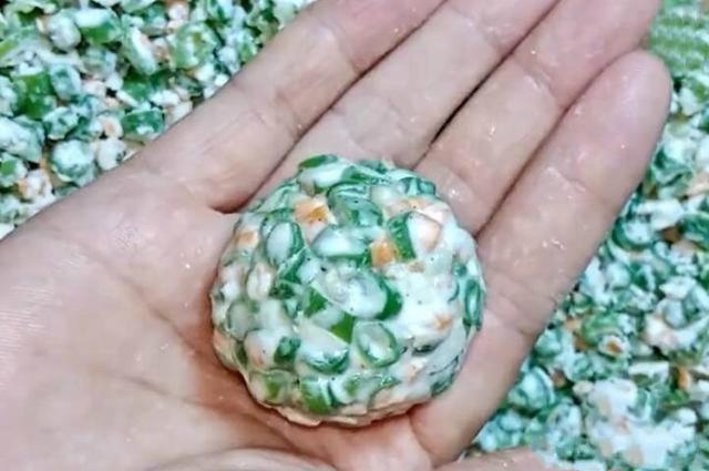 『豆角』夏天遇到此菜我从不还价，一买就是10斤，上锅一蒸清淡营养又美味