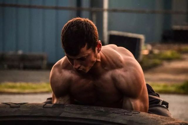 健身|从癌症少年变成肌肉男,坚持健身锻炼,让他重获新生!