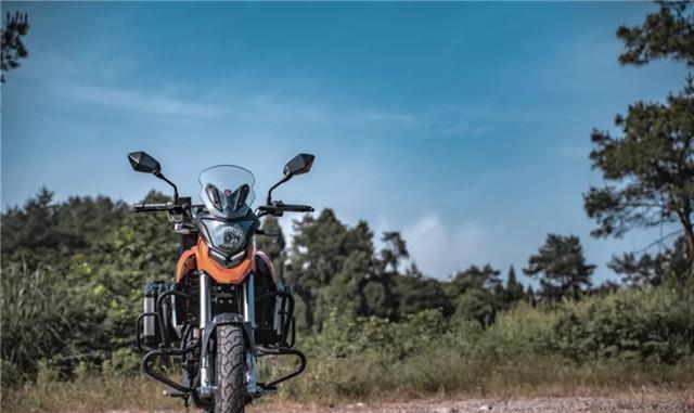摩托|又一国产休旅摩托升级,标配ABS、胶体电池,15280元