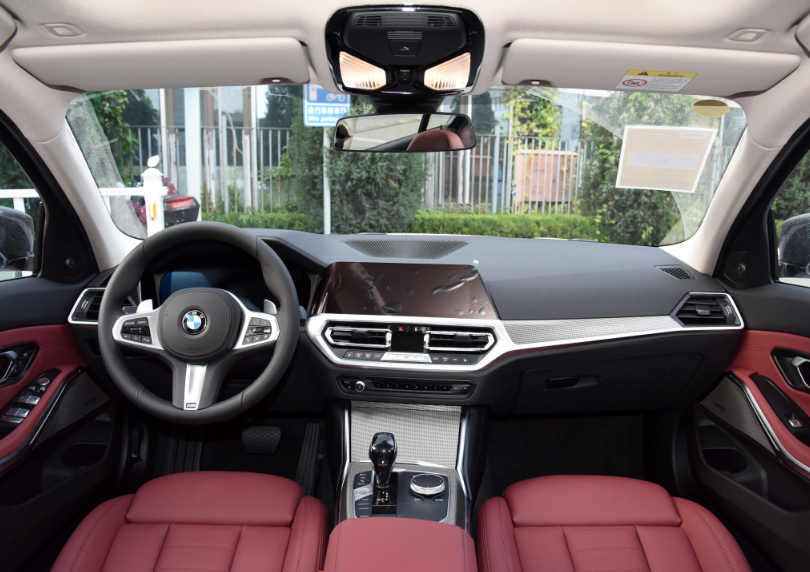 奔驰C级|新款宝马3系正式上市,继续与奔驰C级并驾齐驱,起售29.39万