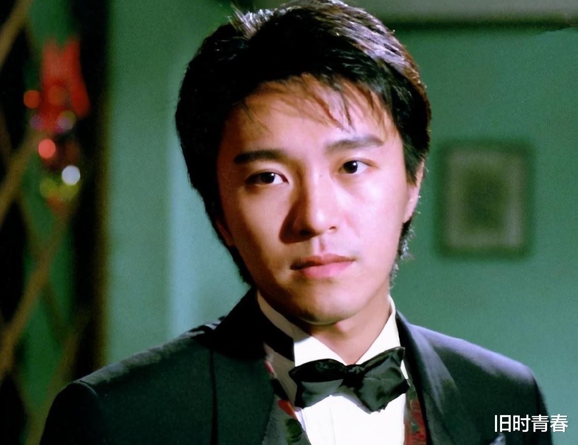 林青霞|他是香港著名影星,拒绝林青霞,与刘嘉玲同居3年,今被妻儿抛弃