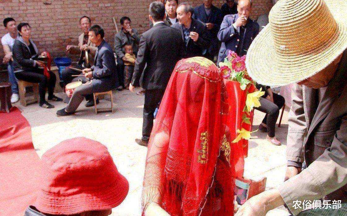 农俗俱乐部|超过10万彩礼离婚要全部返还？农村小伙开心，农村姑娘却很不甘心