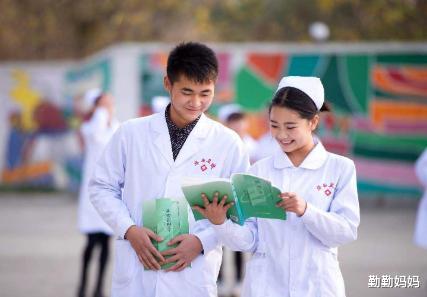 西南医科大学|我国这2所医科大学被“高估”，并非985或211，但却挂“中国”名头