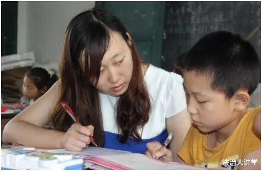 数学■家长不会做小学数学题，被老师怒怼，家长霸气回复，网友：说的好