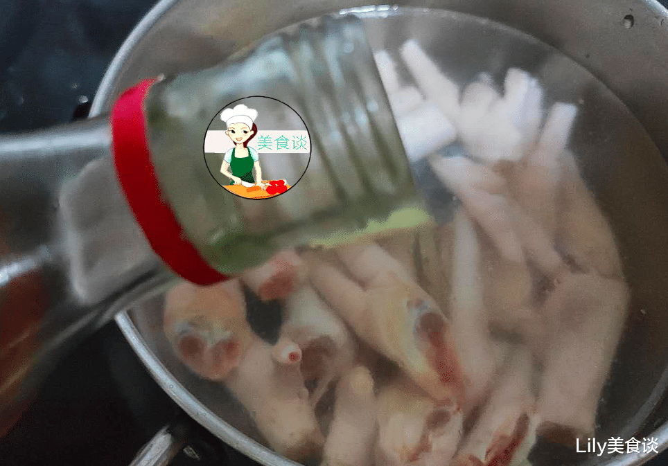 『下酒菜』天越热，老公越馋这道下酒菜，焖一焖，又香又解馋，鲜到直流口水