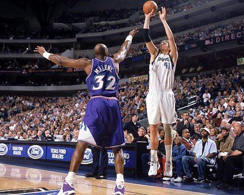 『大卫·罗宾逊』跨世纪对决！美媒晒96年最佳一阵PK06年最佳一阵：两位置会完爆！