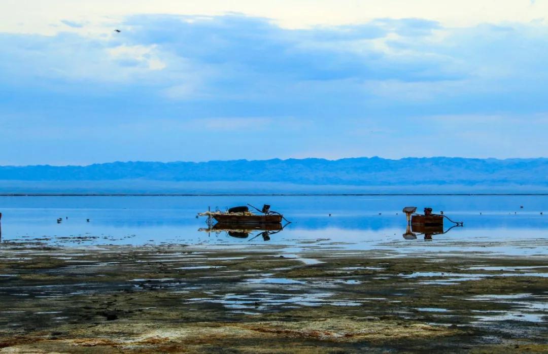新疆维吾尔自治区 天山脚下的边陲小城，名气虽不及伊犁，但风景美如画