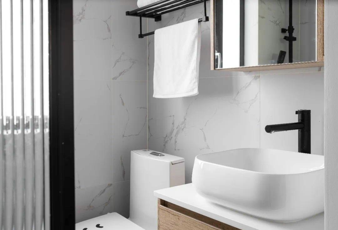 「」64㎡旧房翻新计划,7处细节设计把空间利用到极致,全屋焕然一新