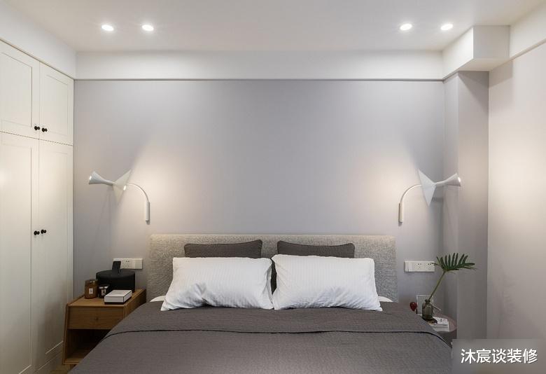 []看了她的新居，才知家简单温馨就好，即便大白墙，同样能令人心动