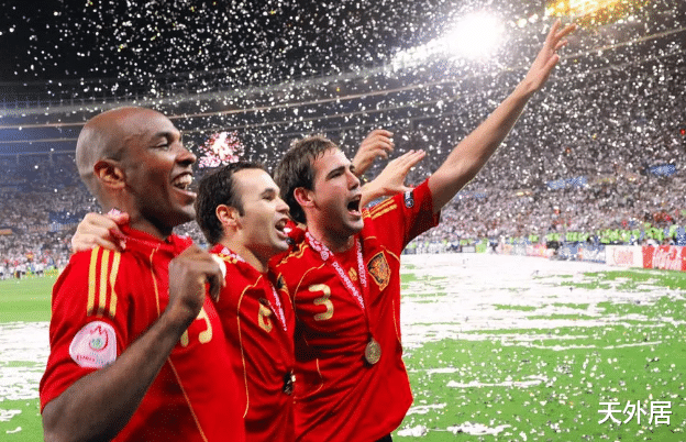 「武磊」西班牙归化王牌：巴西人会为入籍中国球员们而骄傲！武磊获赞上进