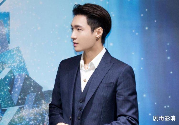 #张艺兴#牛鹿桃《创3》合体后,张艺兴创作歌词引争议:弱者才成群结队