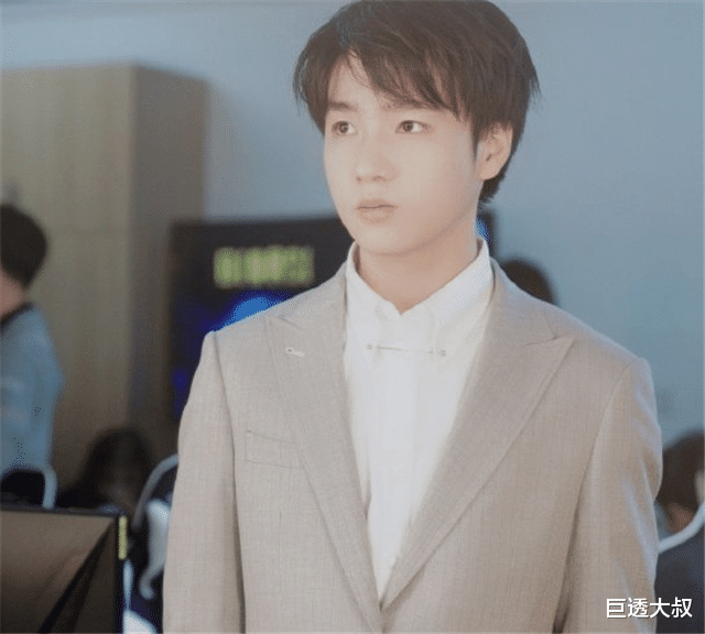 「小乔」uzi曝光状态不下滑原因：主要2点，普通选手怕连其中一点都做不到