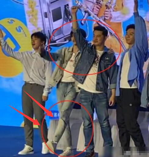 #奔跑吧兄弟#蔡徐坤真实身高是多少？看看他与跑男家族的合影，182确实没做假