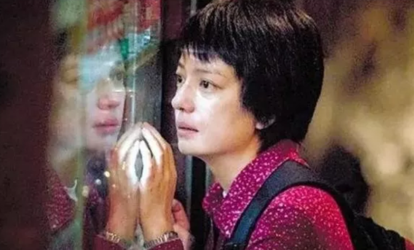 小燕子|本以为演活一个“小燕子”已经很牛，她却拥有5个难以超越的角色