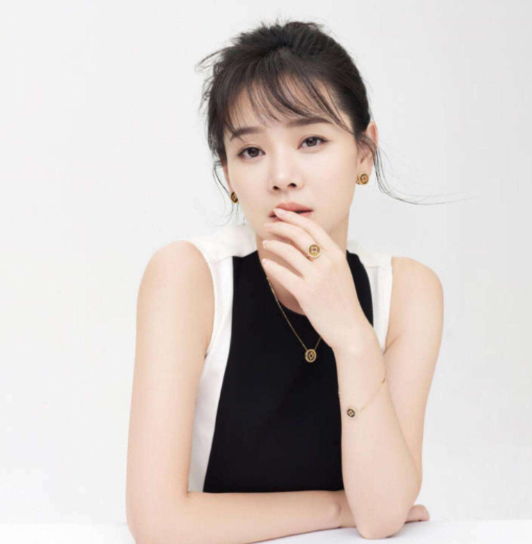 【张嘉译】曾是是“小三”专业户，张嘉译亲自她才小有名气，如今却又过成这样