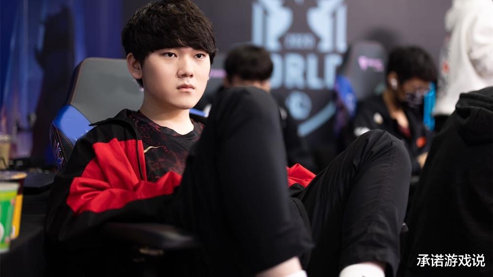 jkl|JKL的打法是否有问题?Uzi的话一语中的,锅得背操作也必须得秀