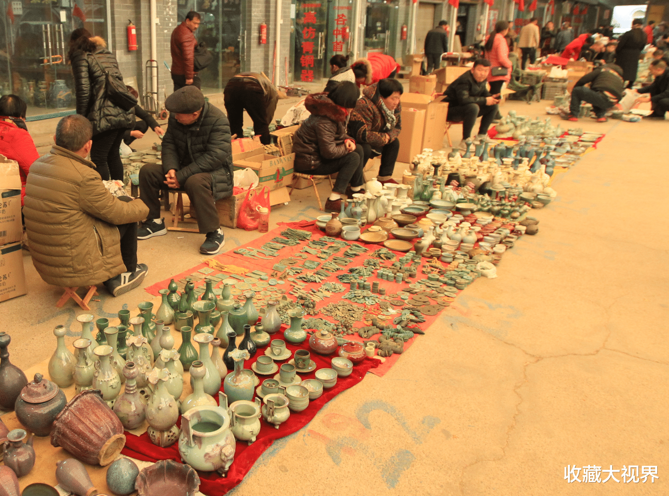 |狗血、鸟粪、马尿、老鼠，重口味的文物造假，造就了千亿假货市场