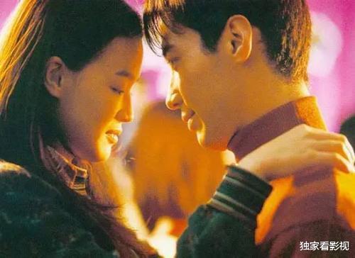 『乐基儿』黎明2岁女儿罕见曝光,曾被认为外形普通,如今瘦成小美女酷似父亲