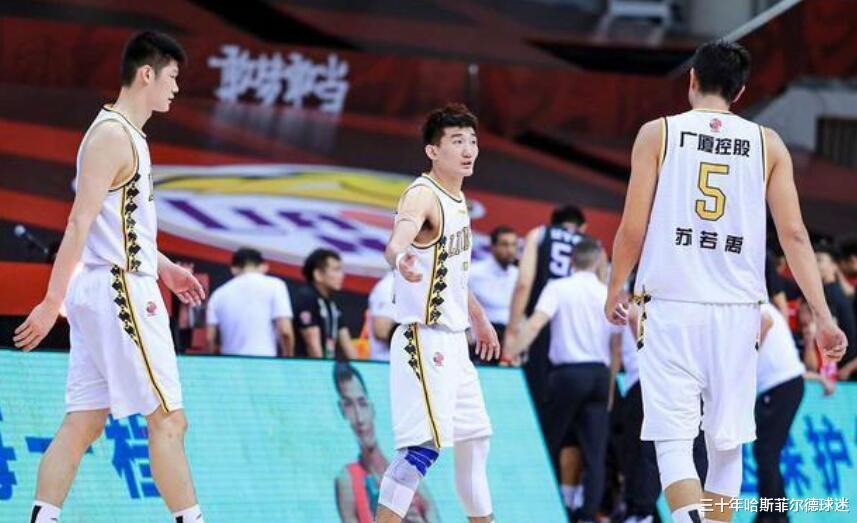 「辽宁男篮」不敌广厦后,辽宁男篮迎来一个利好消息,球队明年还是争冠球队
