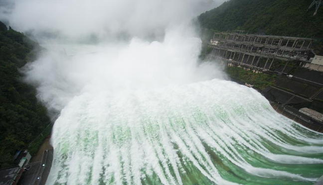 央视频|9孔全开！半小时放掉一个西湖！水去哪儿了？