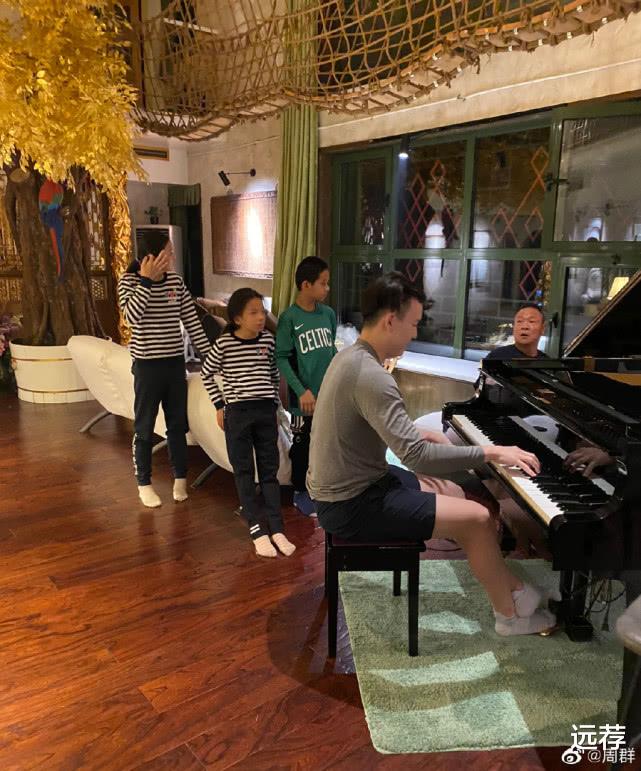 英达:英达豪宅曝光!小儿子已长成男神!至今无视宋丹丹儿子!