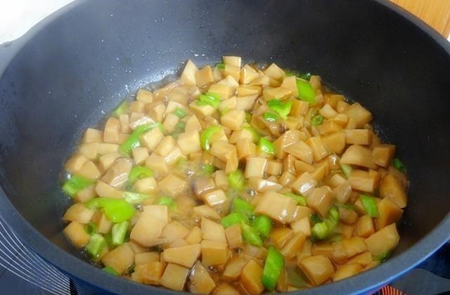 「杏鲍菇」晚饭我用它代餐,一个月下来,腰身细了,赘肉没了,好吃又顶饱