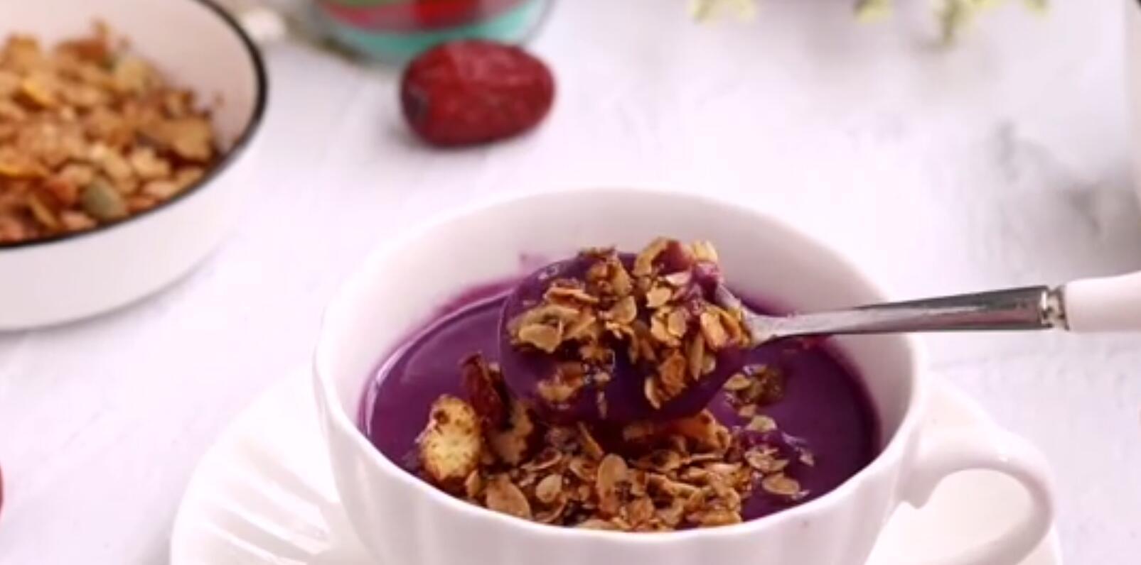 「山药」红糖和它一起煮，女人要多吃，气血双补，体质变好，脸色红润漂亮