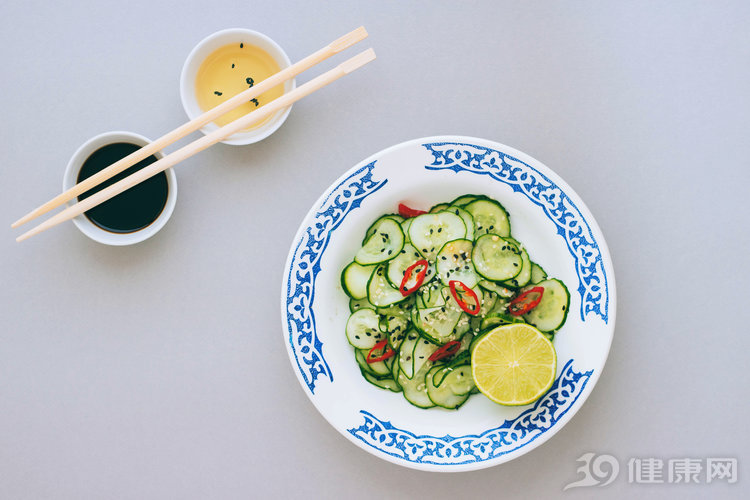 「营养膳食」洗澡时,“下面”的毛总是容易脱落?医生再次警告:或有3个危害