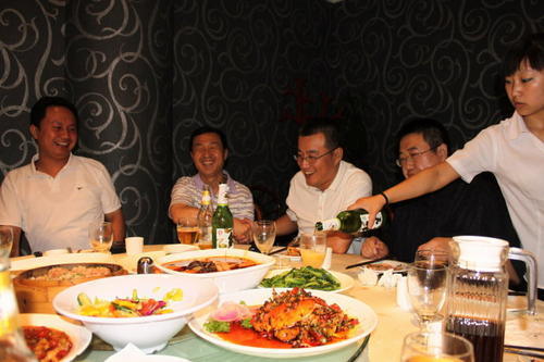 |领导让你多喝点，情商低的员工，才会说这三句让领导难堪的话