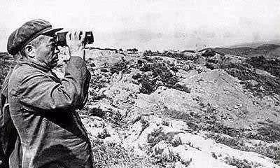 「邓华」他的军衔不是很高，却指挥180万的军队，用1000门火炮轰击美军