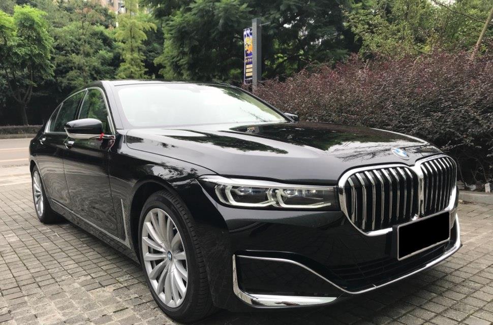 宝马7系■先花96万开宝马7系，再花96万买奥迪A8，车主：开完才知道差距