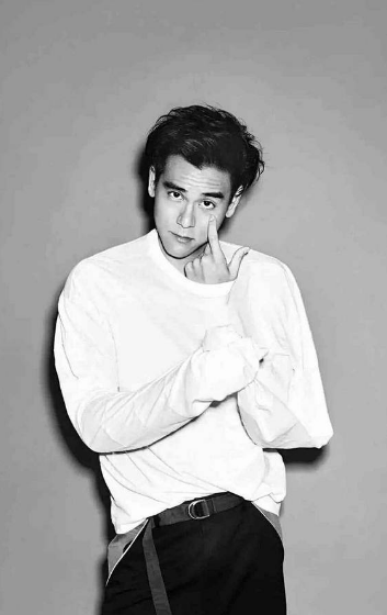 #蔡少芬#彭于晏“最牛”小迷妹，为了追彭于晏，却把自己追成了当红明星！