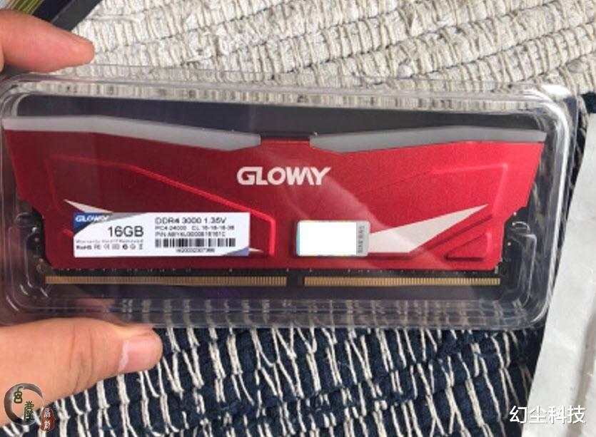 内存条|等等党的春节来了，内存条价格继续暴跌，灯条也加入到了降价大军