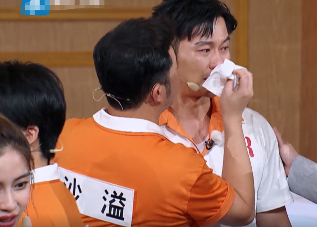 「李晨」奔跑吧：李晨没忍住哭了，郑恺未上前安慰，谁注意最先发现的是谁？