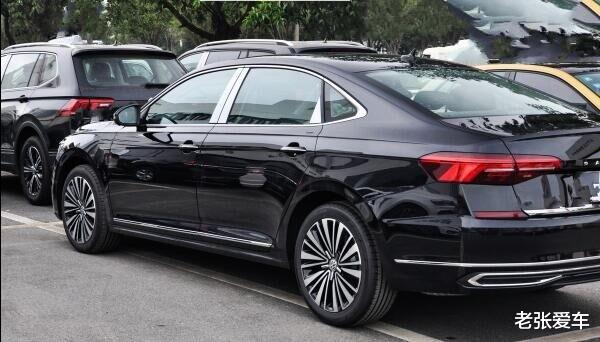 大众帕萨特■为了销量，从18万跌到13万，车长4米9做工不输，买它不看雅阁