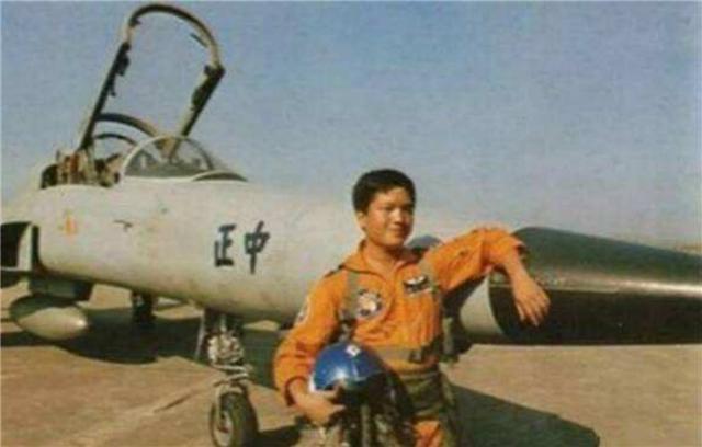 臆说古史|1989年，冒着生命驾驶战斗机，从台湾飞回大陆的林贤顺，后来怎样