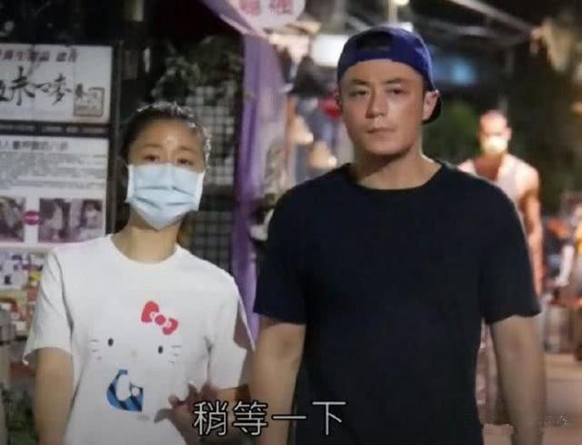 【林心如】林心如新戏杀青，霍建华亮相杀青宴，衣服上印有老婆照片尽显恩爱